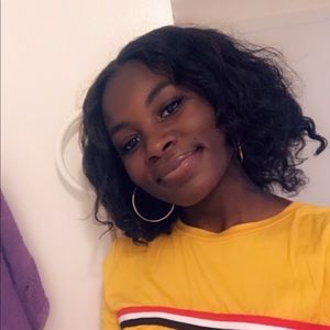 Meet your Posher, Krystia